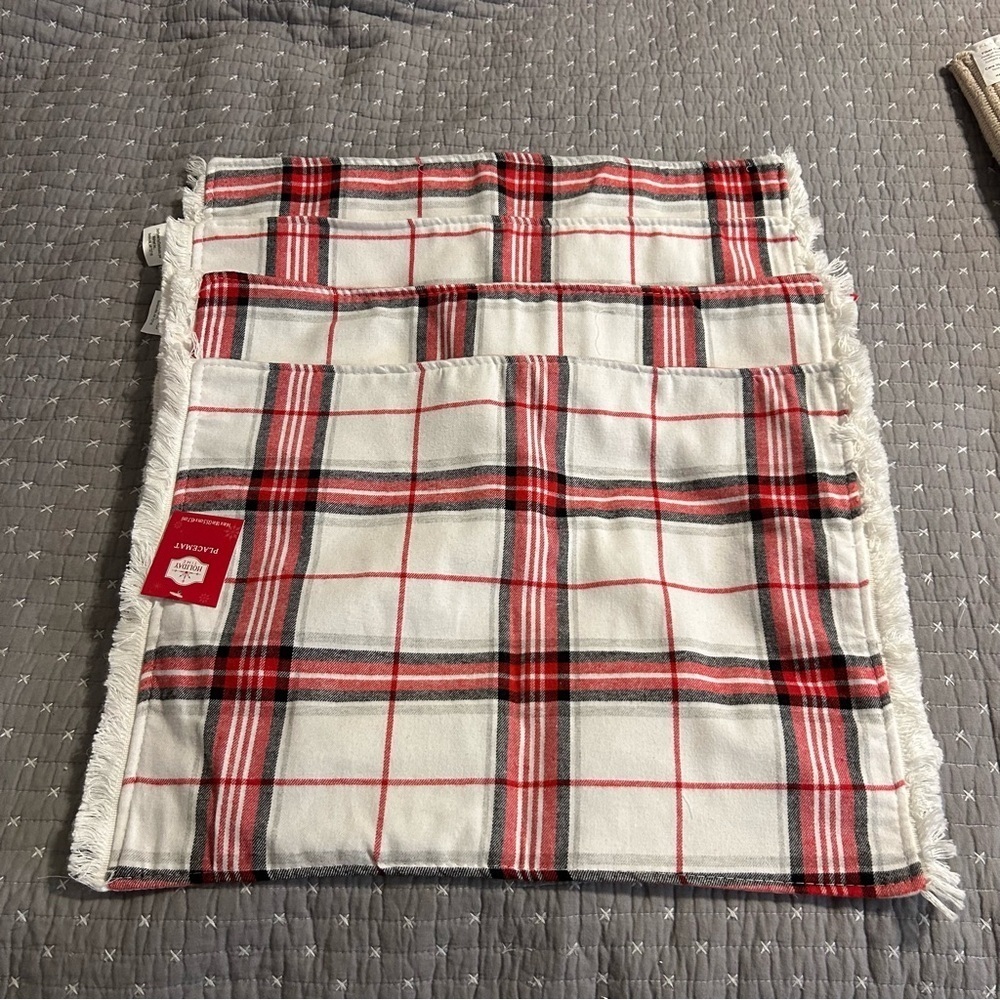 Holiday Plaid Placemat Set of 4 - NEW